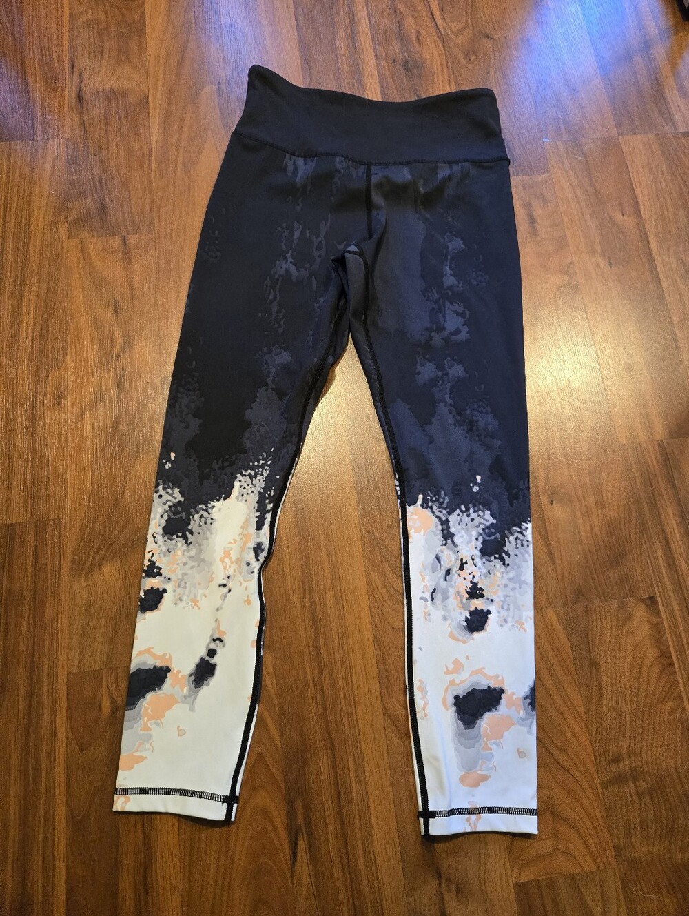 Zyia Active Women’s 7/8 Leggings Black Gray White Peach Size 4